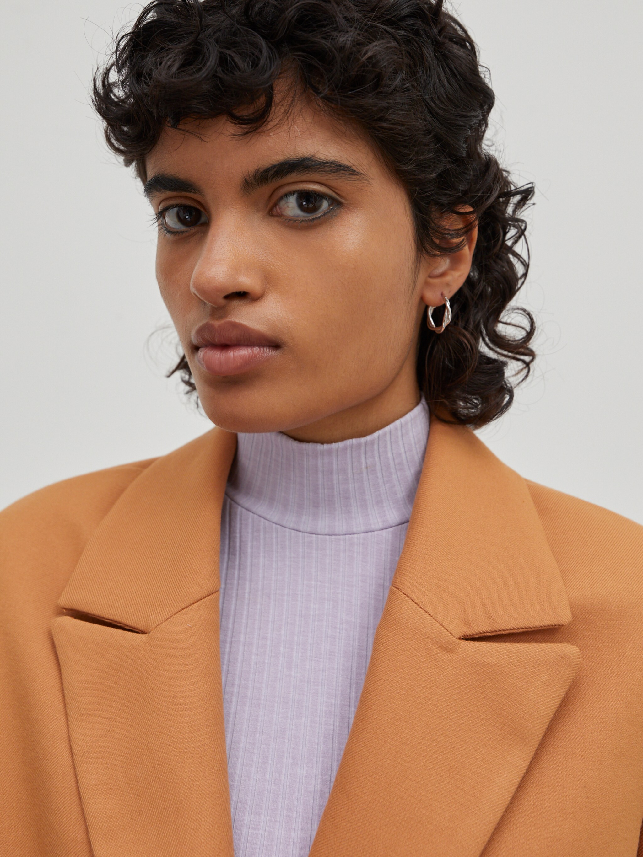 EDITED Producten Blazers 'Aya' Cognac