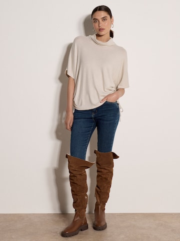 Pull-over ' ' Apricot en gris