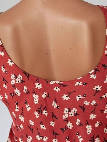 Hiccup - Vestido em vermelho