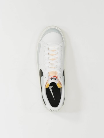 Chaussure de sport 'Blazer Lo'77' NIKE en blanc