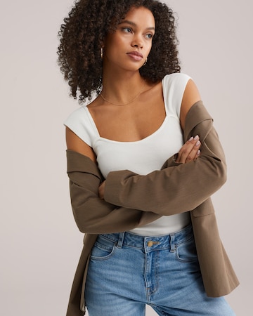 WE Fashion Toppi värissä valkoinen