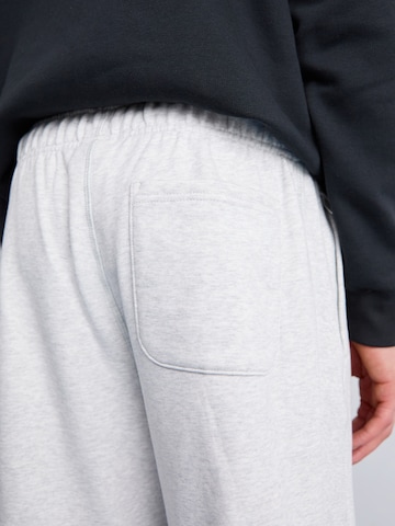new balance Regular Broek in Grijs