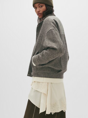 Pull&Bear Tussenjas in Grijs