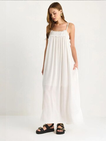 Bianco Lucci Kleid in Weiß: Vorderseite