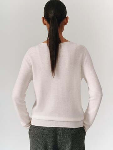 TATUUM - Pullover 'Rossa' em branco
