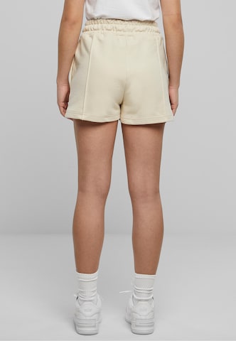 Karl Kani Regular Shorts in Beige