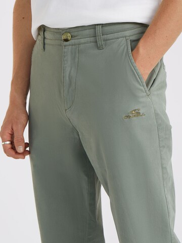 Regular Pantaloni eleganți 'Essentials' de la O'NEILL pe verde
