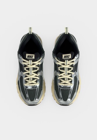 Nike Sportswear Σνίκερ 'VOMERO 5' σε γκρι