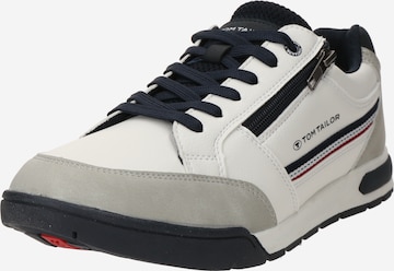 TOM TAILOR Trampki niskie w kolorze biały: przód