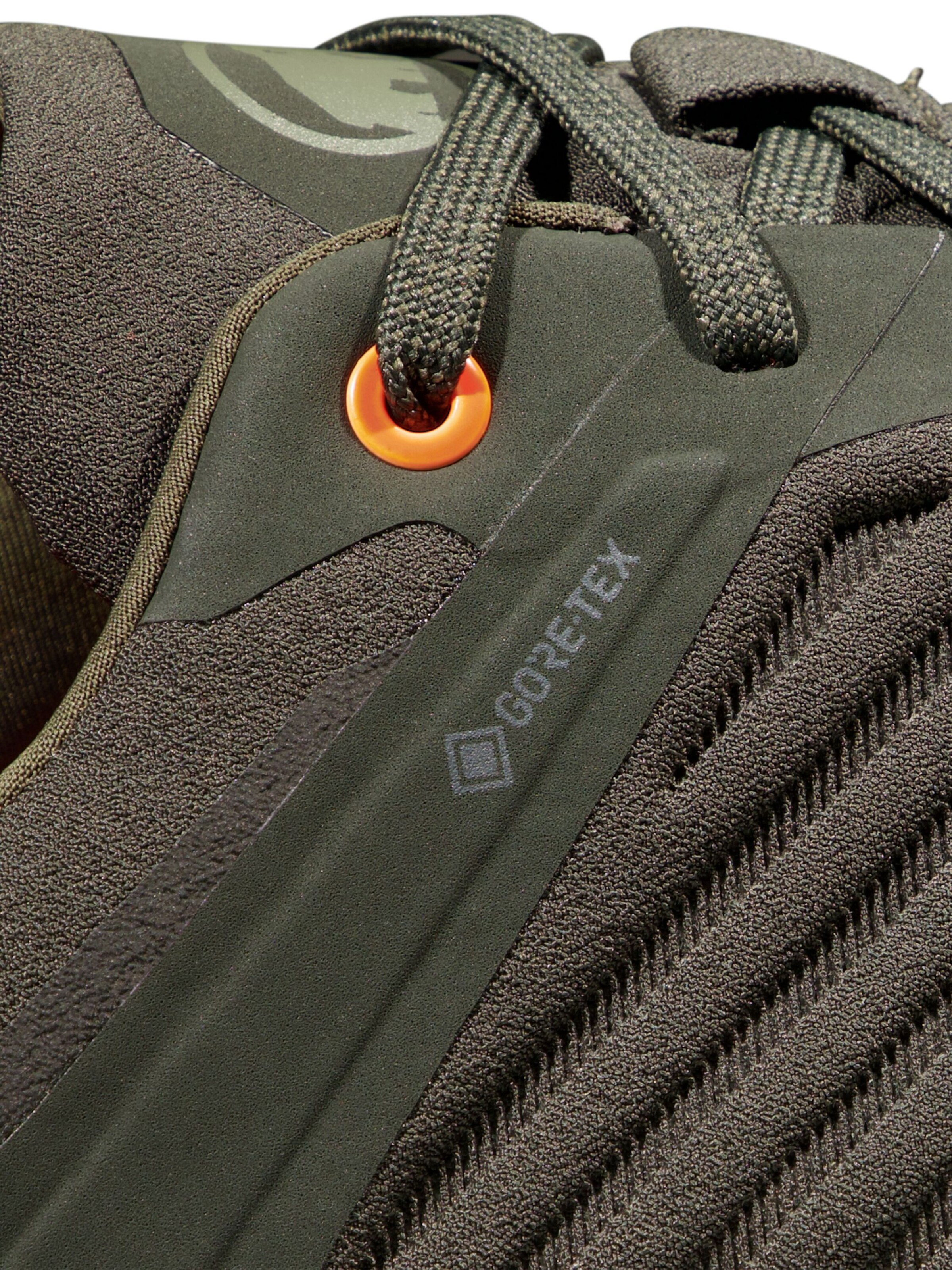 MAMMUT Flats 'Ultimate III' in Green