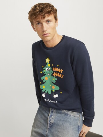 Sweat-shirt 'JJXMAS JOLLY' JACK & JONES en bleu