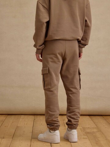 DAN FOX APPAREL - Tapered Pantalón cargo 'Taylor' en beige