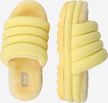 Pantoufle UGG en jaune