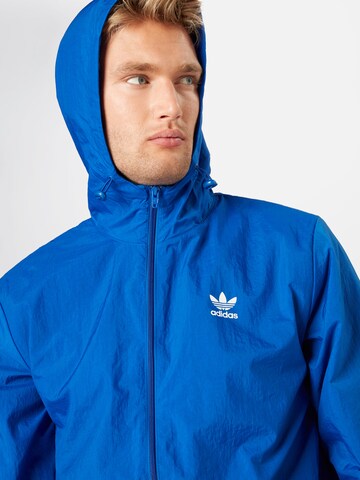 Coupe regular Veste mi-saison 'Essential' ADIDAS ORIGINALS en bleu