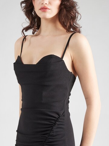 Skirt & Stiletto - Vestido de gala en negro