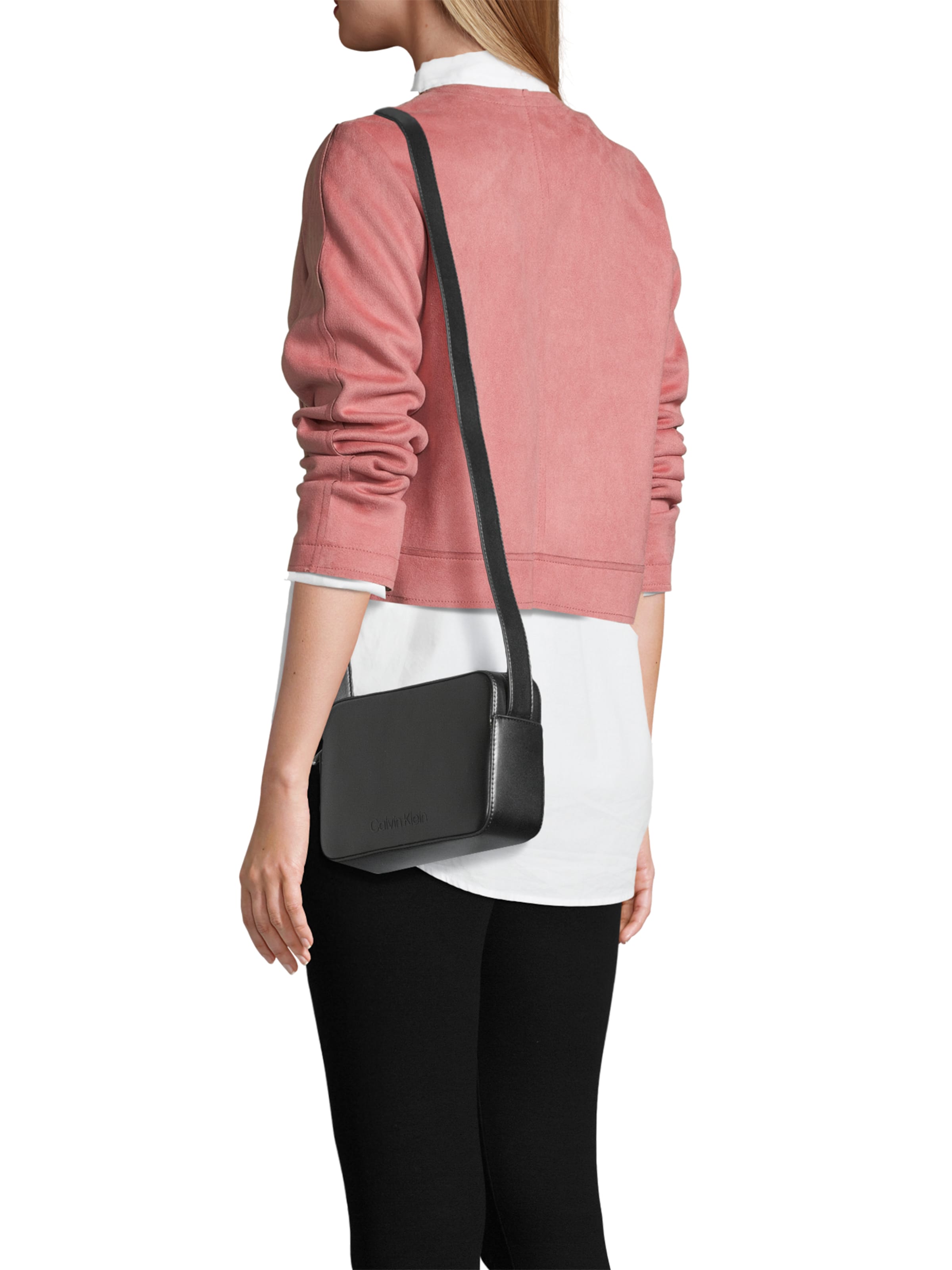 Calvin Klein Taška přes rameno – černá