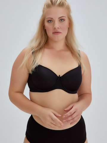 Dagi Minimizer Behå i svart: framsida