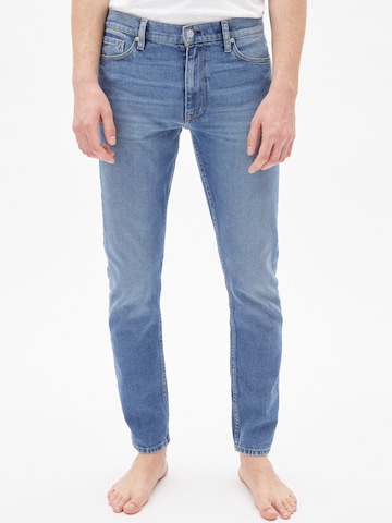 ARMEDANGELS Slimfit Jeans 'Jaari' in Blauw: voorkant