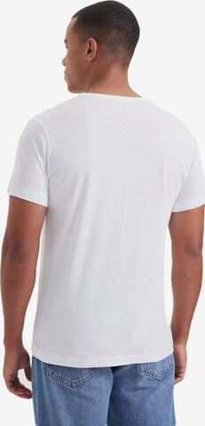 T-Shirt 'Daniel' WESTMARK LONDON en blanc