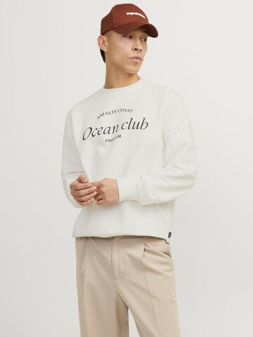 JACK & JONES Sweatshirt 'Ocean Club' in Beige: voorkant