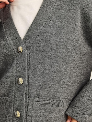 Bianco Lucci - Casaco de malha em cinzento