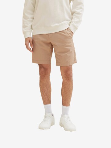 TOM TAILORregular Chino hlače - smeđa boja: prednji dio