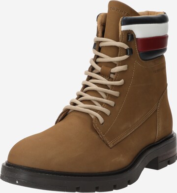 Boots stringati di TOMMY HILFIGER in verde: frontale