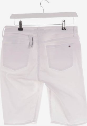 TOMMY HILFIGER Bermuda / Shorts L in Weiß