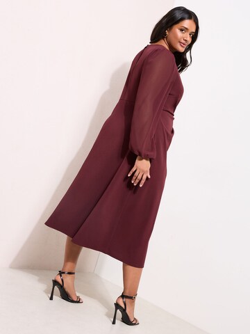 Robe Friends Like These en rouge