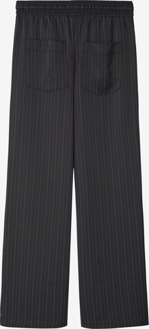 Regular Pantaloni de la Adolfo Dominguez pe negru