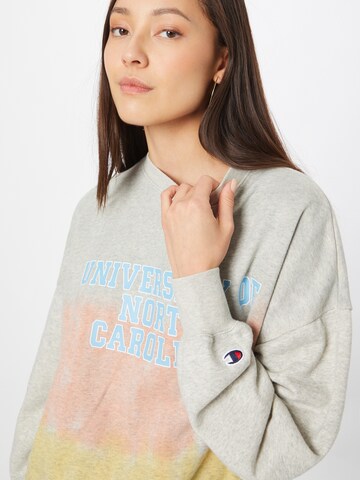 Champion Authentic Athletic Apparel Sweatshirt in Grijs