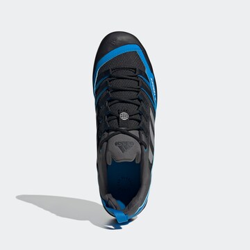 Chaussure basse 'Swift Solo' ADIDAS TERREX en noir