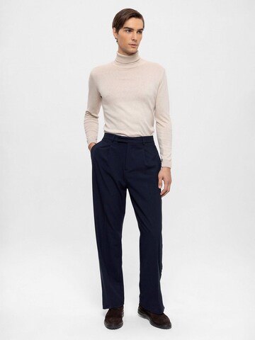 Antioch Loose fit Trousers in Blue