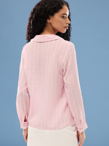 Trendyol - Blusa en rosa