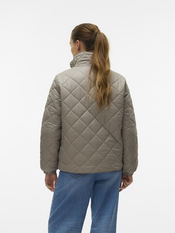 VERO MODA Övergångsjacka 'VMSkylar' i grå