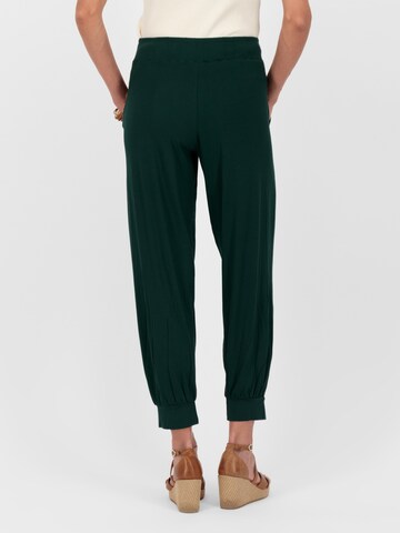 Tapered Pantaloni 'Alana' de la Alife and Kickin pe verde