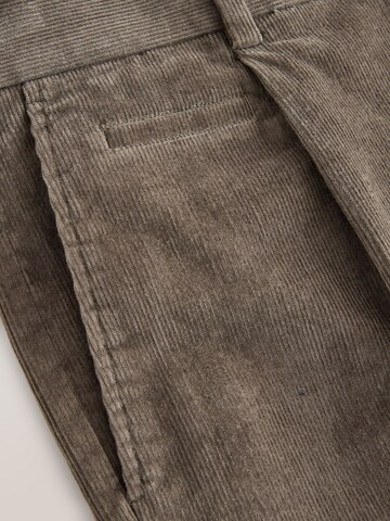 Coupe slim Pantalon Next en marron