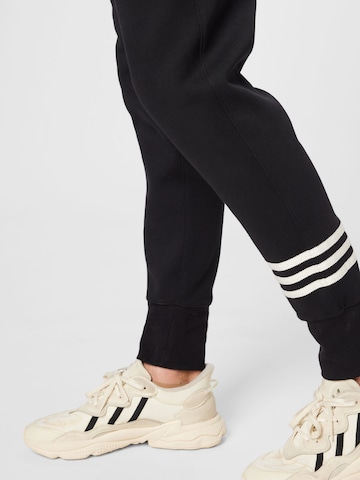 Tapered Pantaloni 'Adicolor Neuclassics' di ADIDAS ORIGINALS in nero