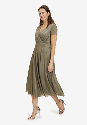 Vera Mont Cocktail Dress in Green: front