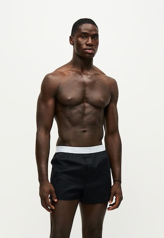 Boxeri de la Calvin Klein Underwear pe negru