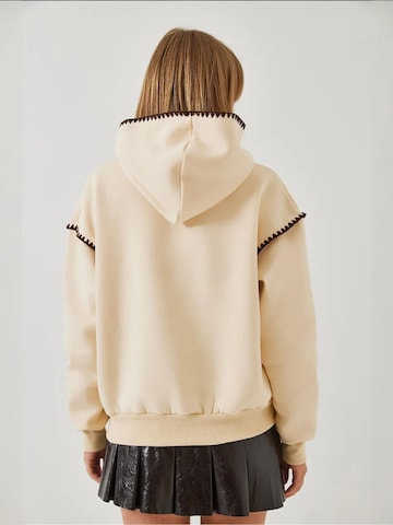 Felpa di Bianco Lucci in beige