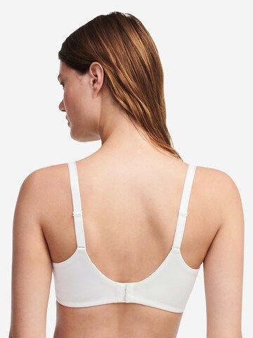 Chantelle T-Shirt BH 'Easy Feel Emma'‌‌‌‌ in Weiß