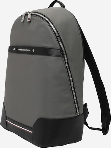 TOMMY HILFIGER Backpack in Green: front