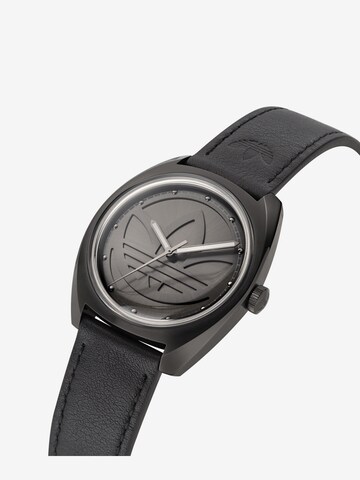 ADIDAS ORIGINALS Analoog horloge in Zwart