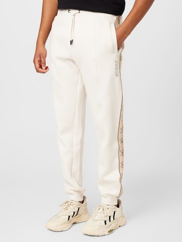 GUESS Tapered Pants 'MICKEY' in White: front