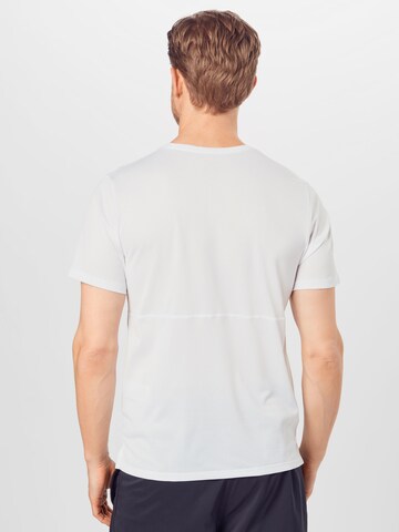 NIKE - Camiseta funcional 'Breathe' en blanco