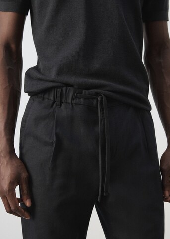 MANGO MAN Slim fit Pleat-Front Pants 'Romelino' in Black