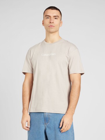 Calvin Klein - Camiseta 'HERO' en gris: frente