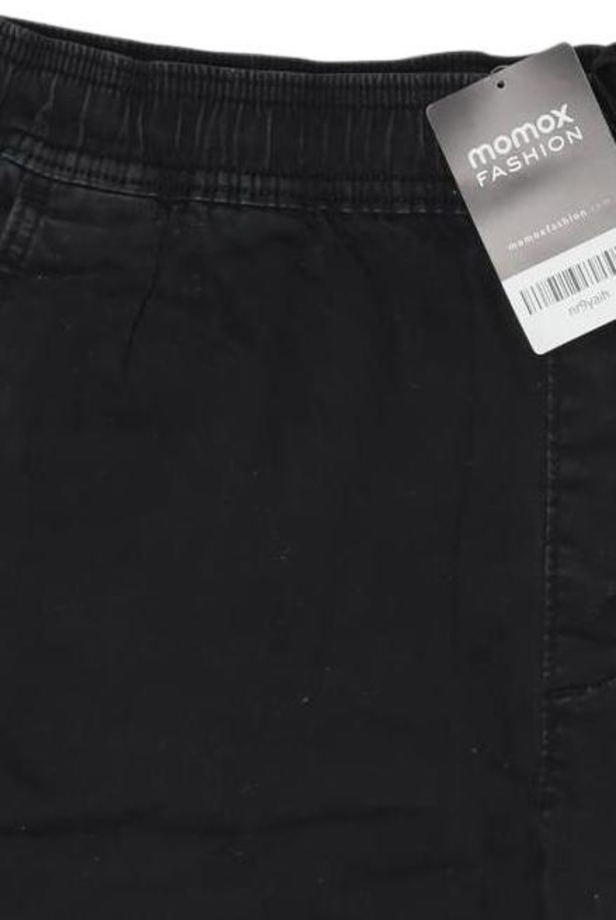 HOLLISTER Shorts in 34 in Black