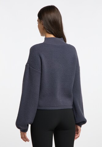 RISA Пуловер в сиво